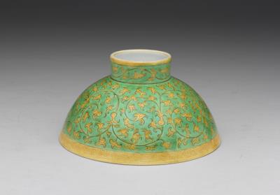 图片[2]-Bowl with green floral scrolls decoration on a yellow ground, Ming dynasty, Zhengde reign (1506-1521)-China Archive